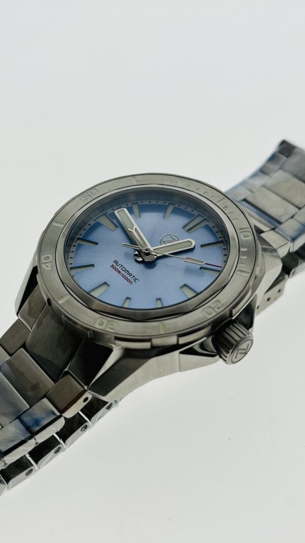 Swordfish 300m Diver Seiko Ice Blue - Image 10